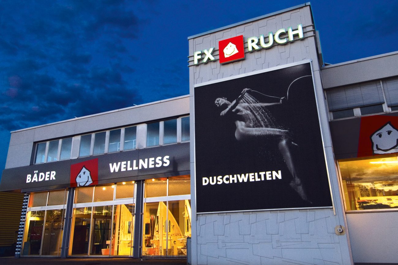 Aussenwerbung Fassade FX Ruch