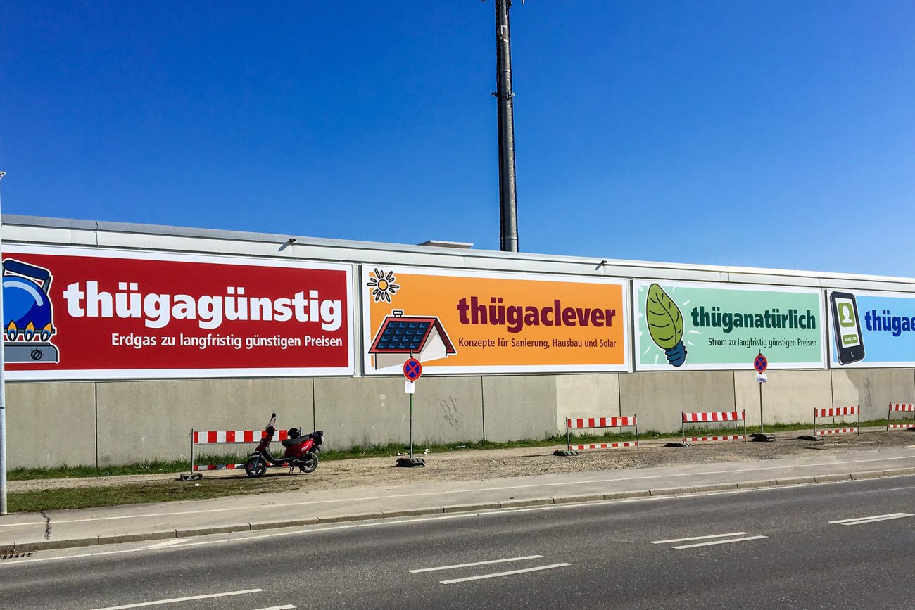 Aussenwerbung Banner Thüga Fassade