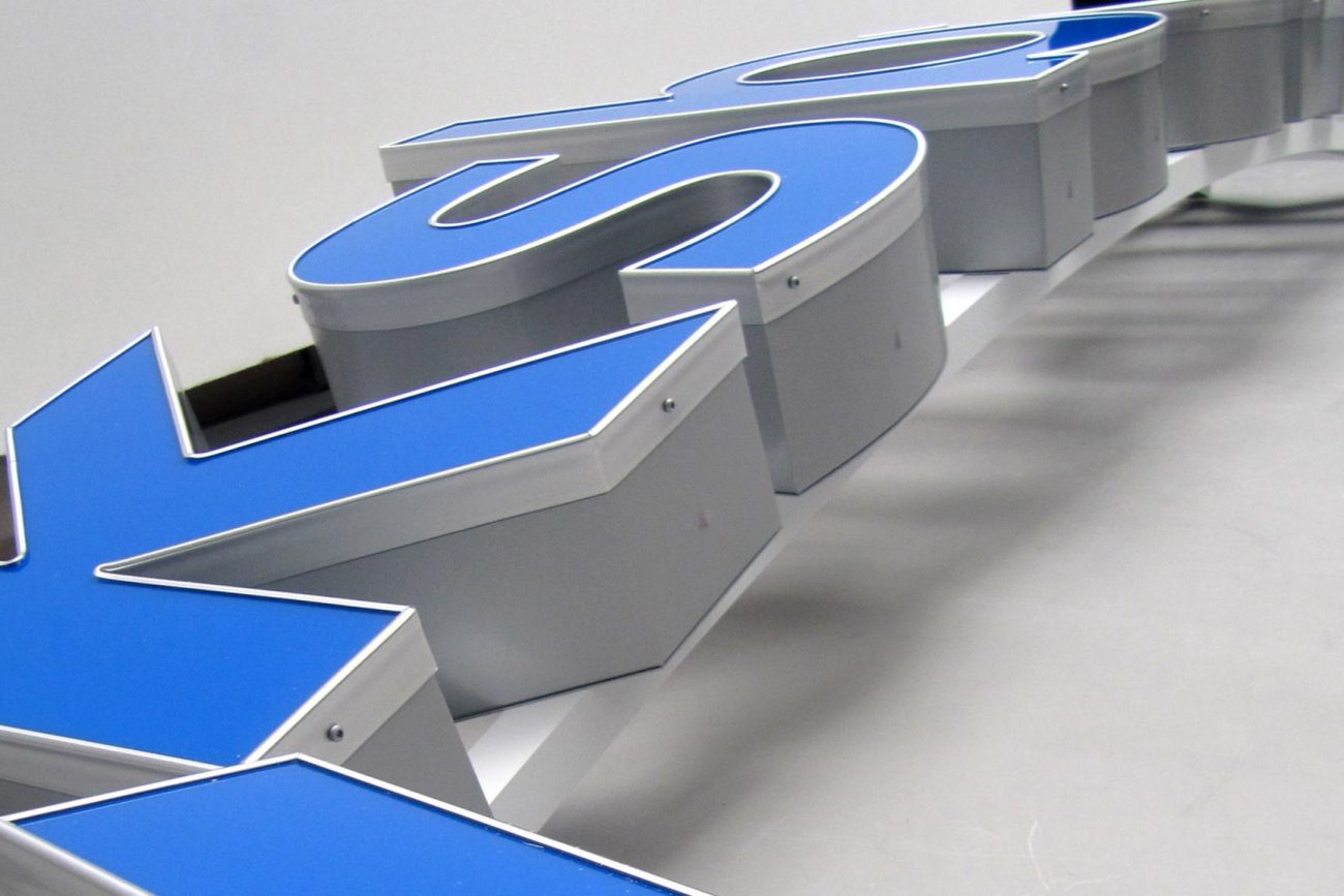 Profilbuchstaben Leuchtschrift