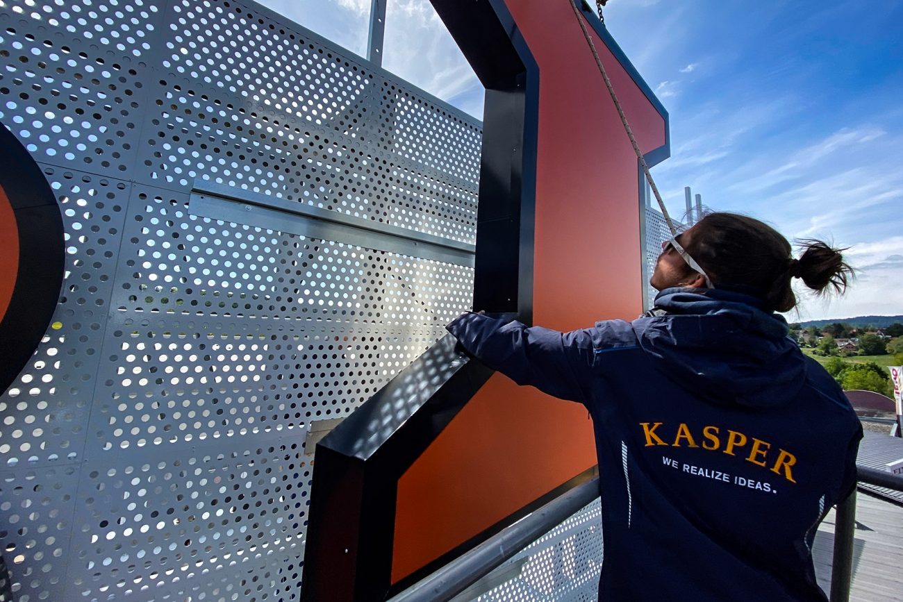 Obi Überlingen Leuchtwerbung Montage